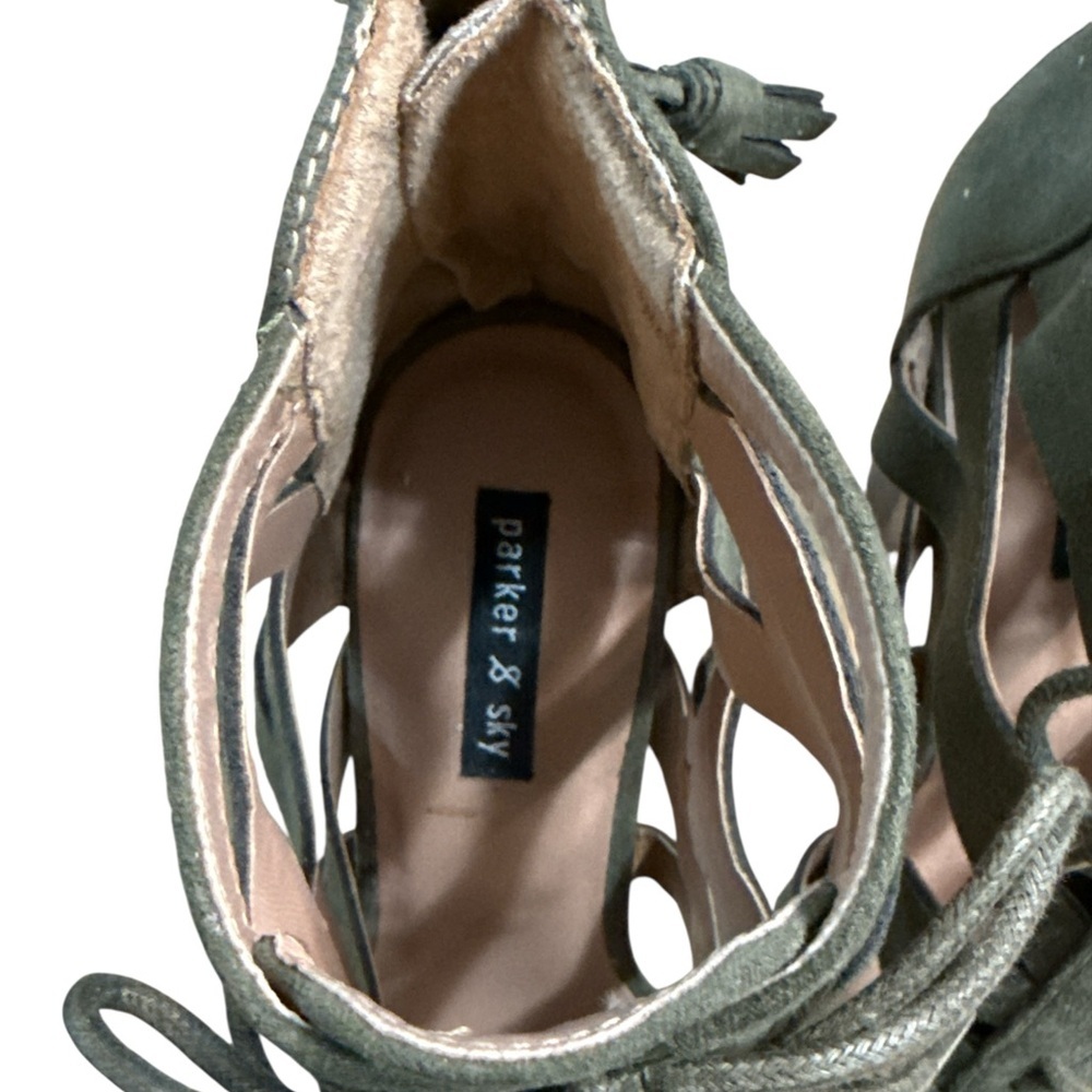 Parker and Sky Lace Up Elegant Olive Green Faux Suede Tassel Heels Size 6 - Picture 2 of 9